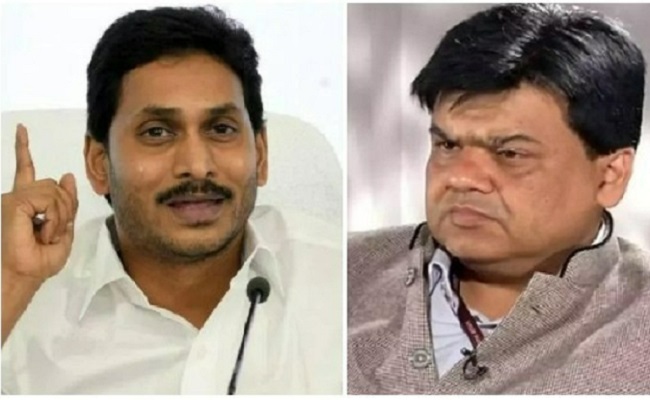 Jagan's favourite IAS officer to enter politics?